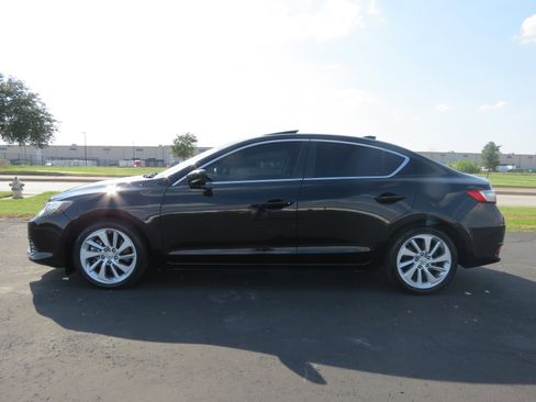 Used 2016 Acura ILX image 3