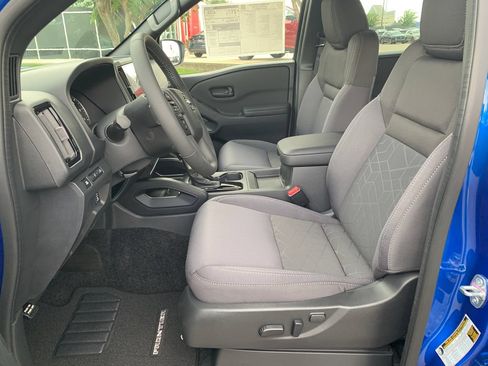 New 2026 Nissan Frontier SV w/ SV Convenience Package RWD image 9