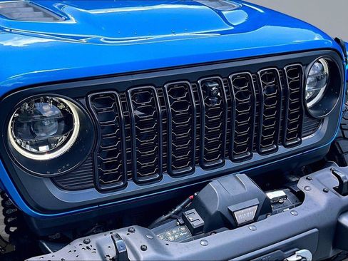 Used 2024 Jeep Wrangler Unlimited Rubicon w/ Capability Package AWD/4WD image 34