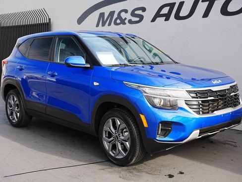 Used 2024 Kia Seltos LX image 3