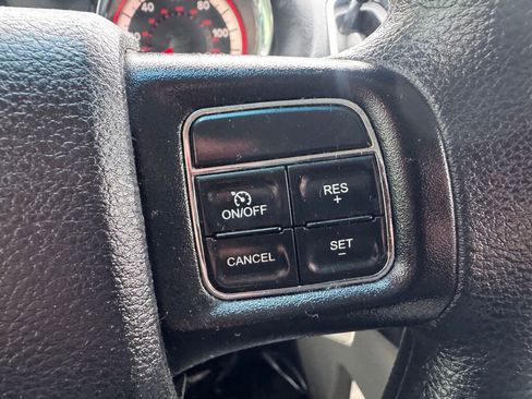 Used 2016 Dodge Grand Caravan SXT image 29