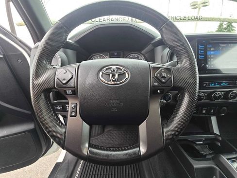 Certified 2016 Toyota Tacoma TRD Sport w/ Premium & Technology Package AWD/4WD image 19