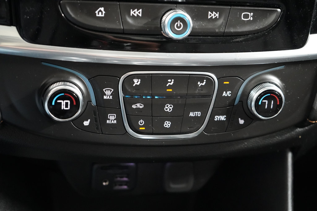 Used 2020 Chevrolet Traverse LT w/ LT Premium Package FWD image 30
