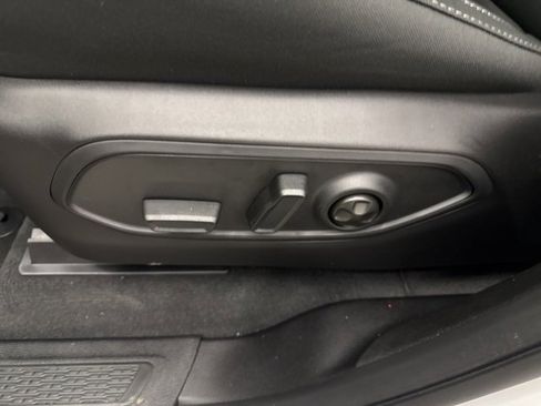 New 2025 Jeep Grand Cherokee L Laredo image 19