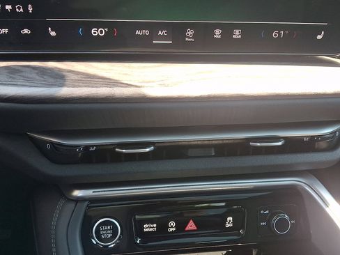 Certified 2025 Audi Q5 Premium w/ Convenience Package AWD/4WD image 16