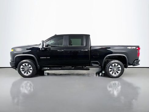 Used 2024 Chevrolet Silverado 2500 Custom w/ Custom Value Package image 8