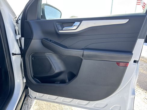 Used 2022 Ford Escape SEL image 25