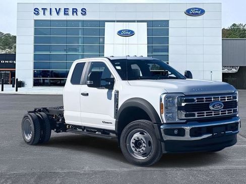 New 2026 Ford F450 XL w/ XL Chrome Package AWD/4WD image 1