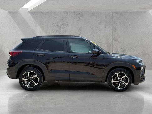 Used 2022 Chevrolet TrailBlazer RS FWD image 4