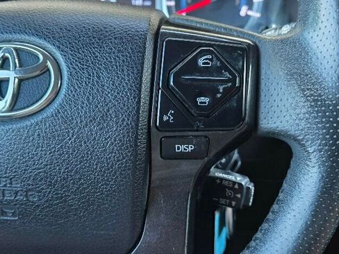 Used 2018 Toyota 4Runner TRD Off-Road AWD/4WD image 30