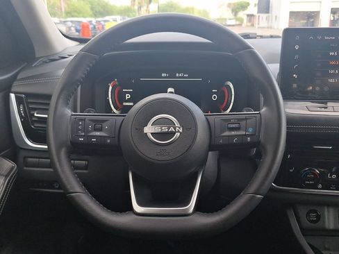 Used 2024 Nissan Rogue SL w/ SL Premium Package FWD image 14