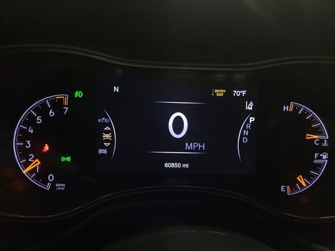 Used 2020 Jeep Grand Cherokee High Altitude AWD/4WD image 23