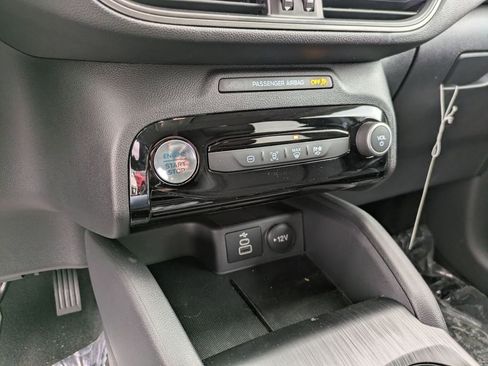 New 2024 Ford Escape SE FWD image 34