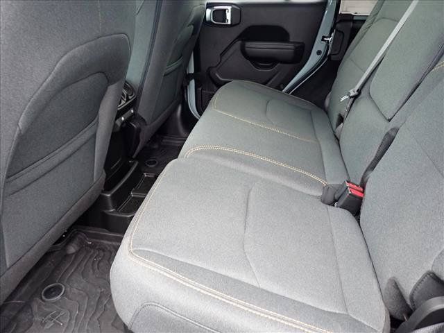 Used 2024 Jeep Wrangler Unlimited AWD/4WD image 7