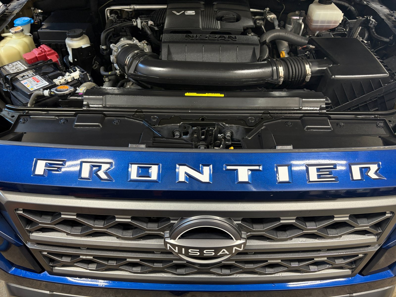 Used 2022 Nissan Frontier SV AWD/4WD image 23