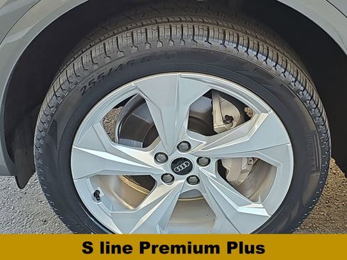 Used 2025 Audi Q5 2.0T Premium Plus w/ Premium Plus Package AWD/4WD image 14