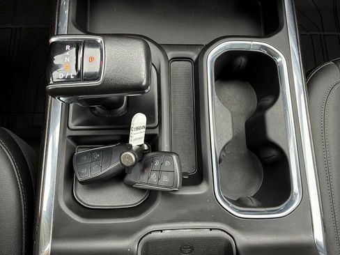 Used 2022 Chevrolet Silverado 1500 RST w/ Rally Edition image 16