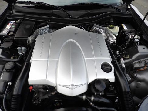 Used 2005 Chrysler Crossfire Limited image 9
