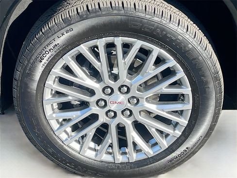 Used 2024 GMC Acadia Denali w/ Super Cruise Package image 34