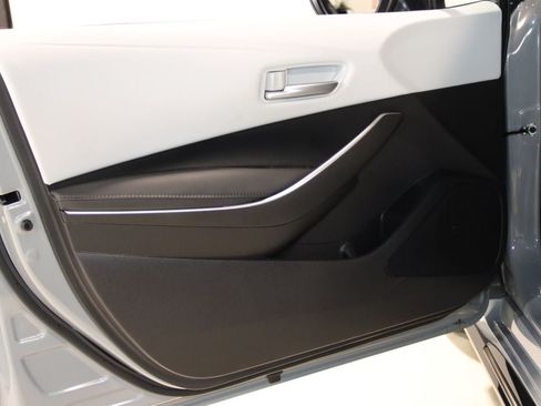 Used 2022 Toyota Corolla SE w/ Carpet Mat Package (TMS) FWD image 32