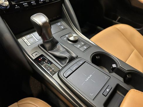 Used 2022 Lexus IS 300 w/ Comfort Package image 11