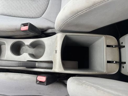 Used 2012 Hyundai Accent SE image 17