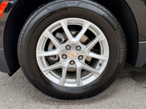Used 2023 Chevrolet Equinox LT image 32