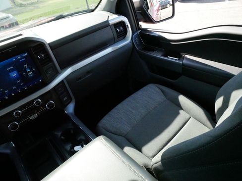 Used 2022 Ford F150 XLT w/ Equipment Group 302A High image 11