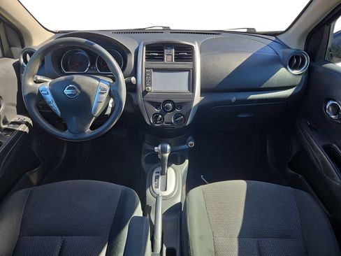 Used 2019 Nissan Versa SV FWD image 5