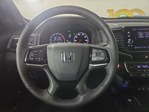 Used 2025 Honda Ridgeline Black Edition image 14