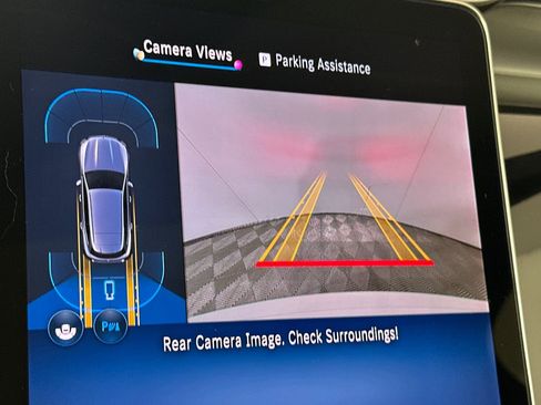 Used 2025 Mercedes-Benz GLC 300 image 18