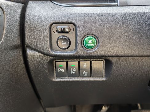 Used 2016 Honda Pilot Elite image 26