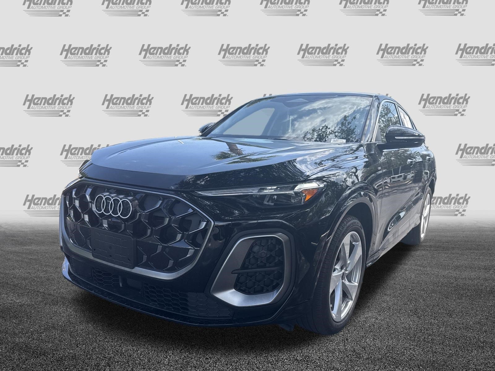 Used 2025 Audi Q5 Prestige w/ 20" Wheel Package AWD/4WD image 5
