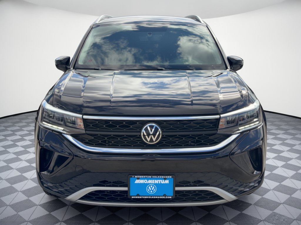 Used 2022 Volkswagen Taos SE FWD image 6