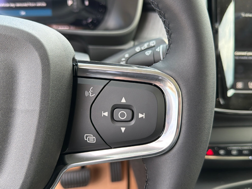 New 2026 Volvo XC40 B5 Core w/ Climate Package AWD/4WD image 14