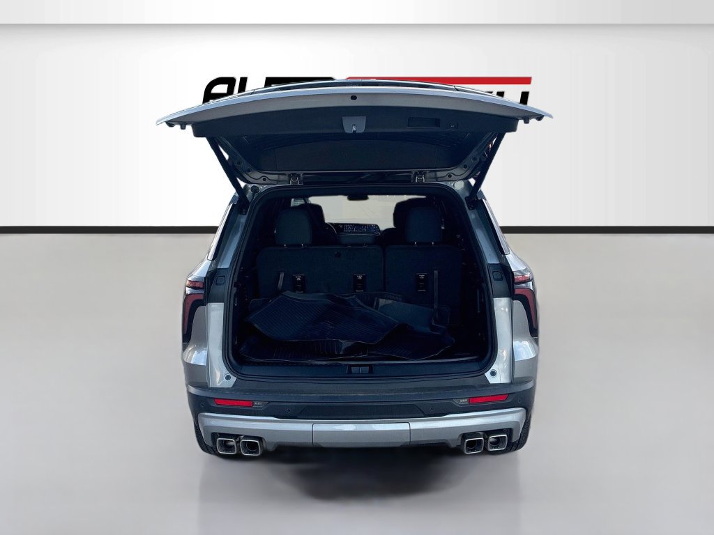 Used 2026 Chevrolet Traverse LT w/ LPO, Floor Liner Package FWD image 25