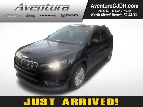Used 2019 Jeep Cherokee Latitude w/ Popular Appearance Group FWD image 1
