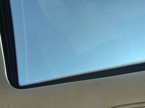 Used 2021 Mercedes-Benz C 300 Sedan image 15