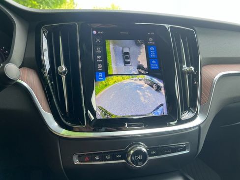 Certified 2024 Volvo S60 B5 Plus AWD/4WD image 19