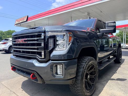 Used 2020 GMC Sierra 3500 AT4 w/ AT4 Premium Package AWD/4WD image 18