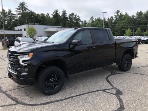 Used 2025 Chevrolet Silverado 1500 LT Trail Boss w/ Convenience Package II AWD/4WD image 7