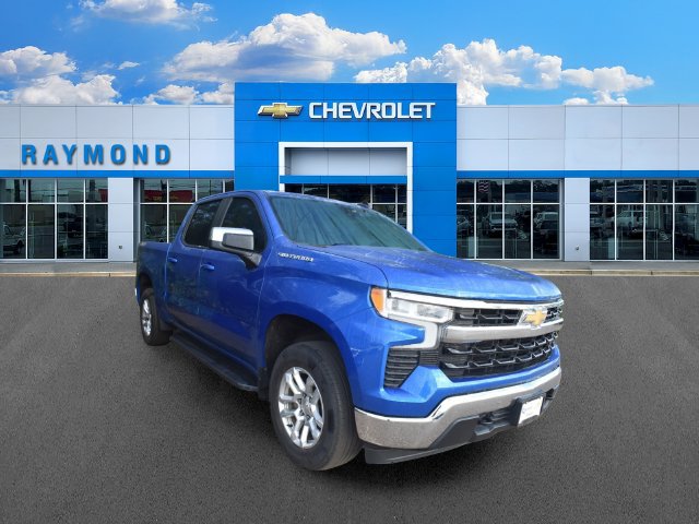 Used 2022 Chevrolet Silverado 1500 LT w/ Convenience Package II AWD/4WD image 10