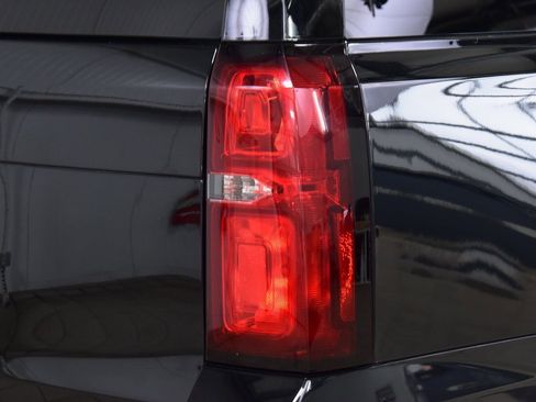 Used 2020 Chevrolet Tahoe LS w/ Enhanced Driver Alert Package image 18