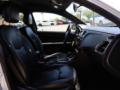 Used 2013 Chrysler 200 Limited FWD image 34