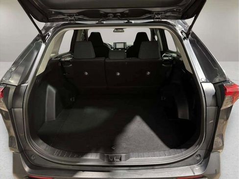 Used 2019 Toyota RAV4 LE image 24