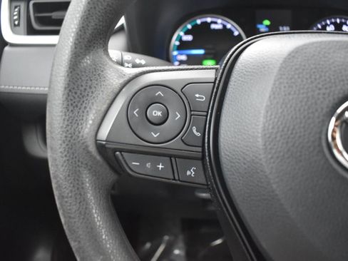 Used 2022 Toyota RAV4 LE AWD/4WD image 16