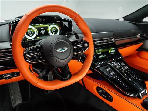 Used 2025 Aston Martin V8 Vantage Coupe RWD image 4