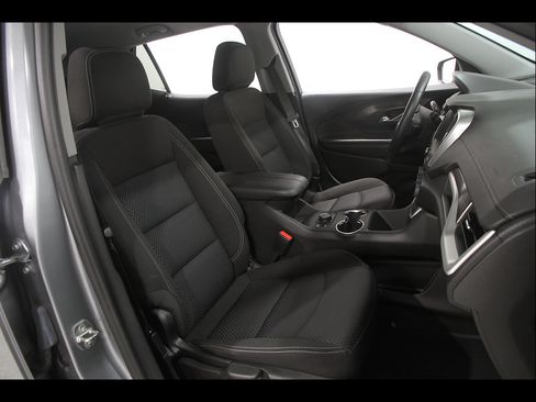 Used 2023 GMC Terrain SLE w/ Driver Convenience Package FWD image 17
