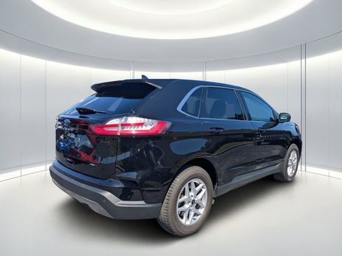 Used 2024 Ford Edge SEL AWD/4WD image 4
