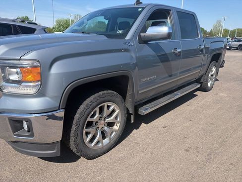 Used 2015 GMC Sierra 1500 SLT w/ SLT Crew Cab Value Package AWD/4WD image 5
